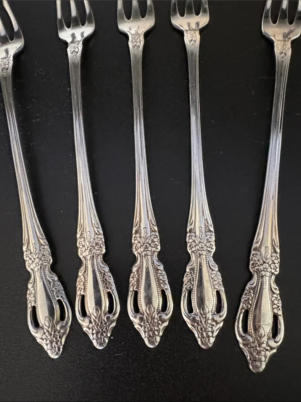 Oneida Raphael cocktail or seafood fork set